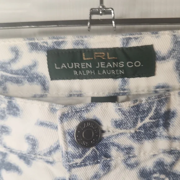 Lauren Ralph Lauren White Jeans with Blue Floral Pattern - Picture 2 of 6